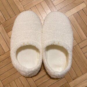 Cream White Sherpa Fleece Slippers